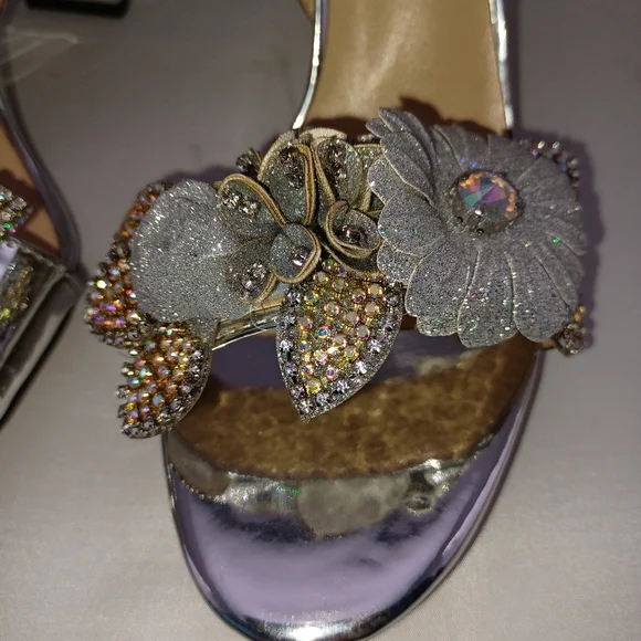 S🙁RRY No Longer Available* Please check out my other size 10 shoes😀 available. - Picture 3 of 9